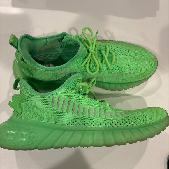 Moerdeng Tennis shoes - Picture 3 of 4